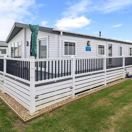 33 Beach Retreat Lodge Pevensey Bay Holiday Park Bagian luar foto