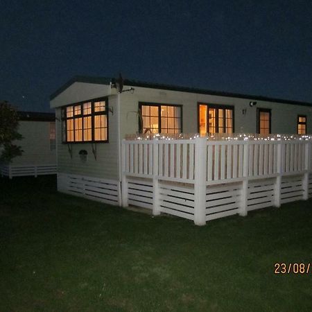 33 Beach Retreat Lodge Pevensey Bay Holiday Park Bagian luar foto