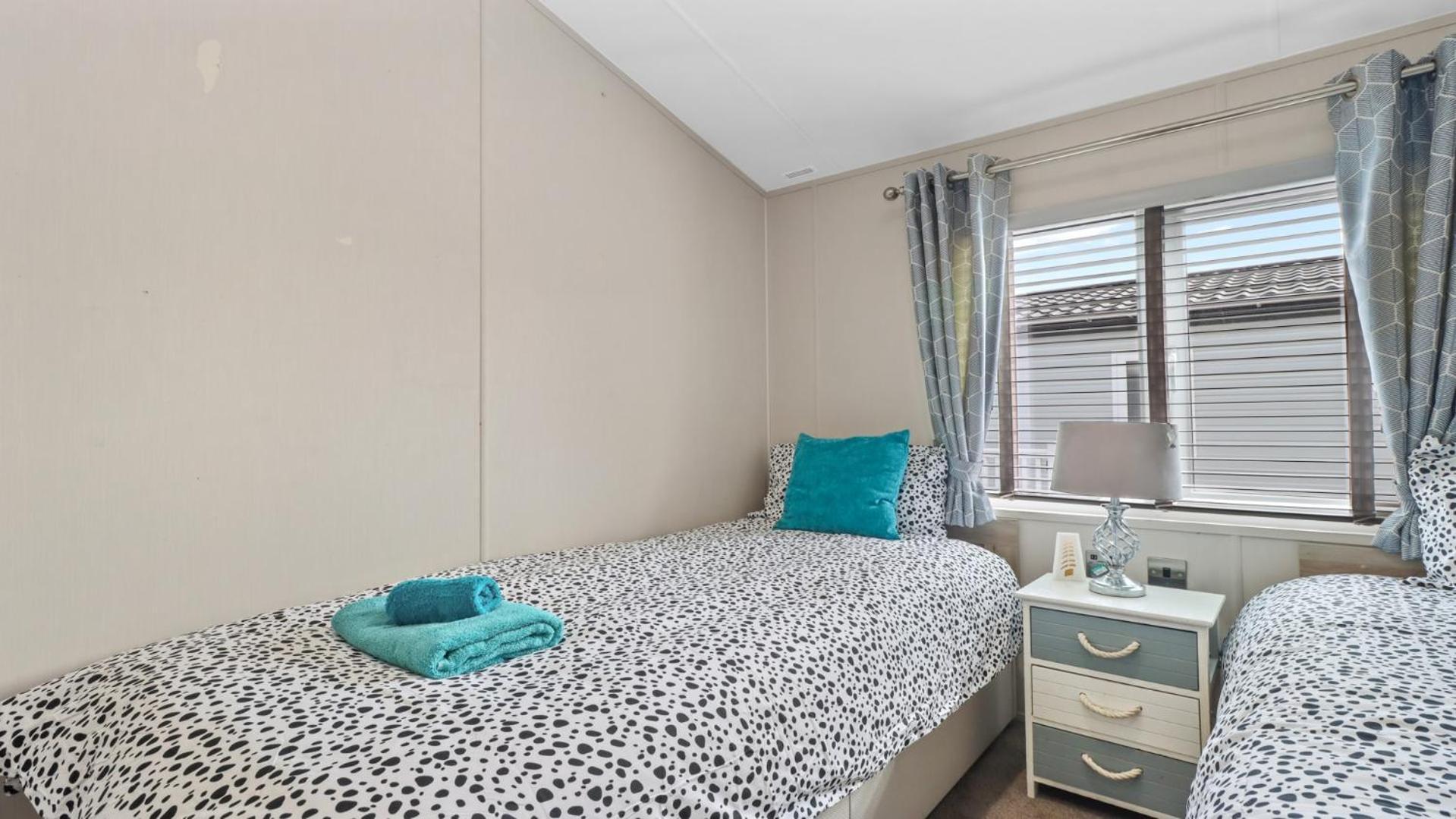 33 Beach Retreat Lodge Pevensey Bay Holiday Park Bagian luar foto