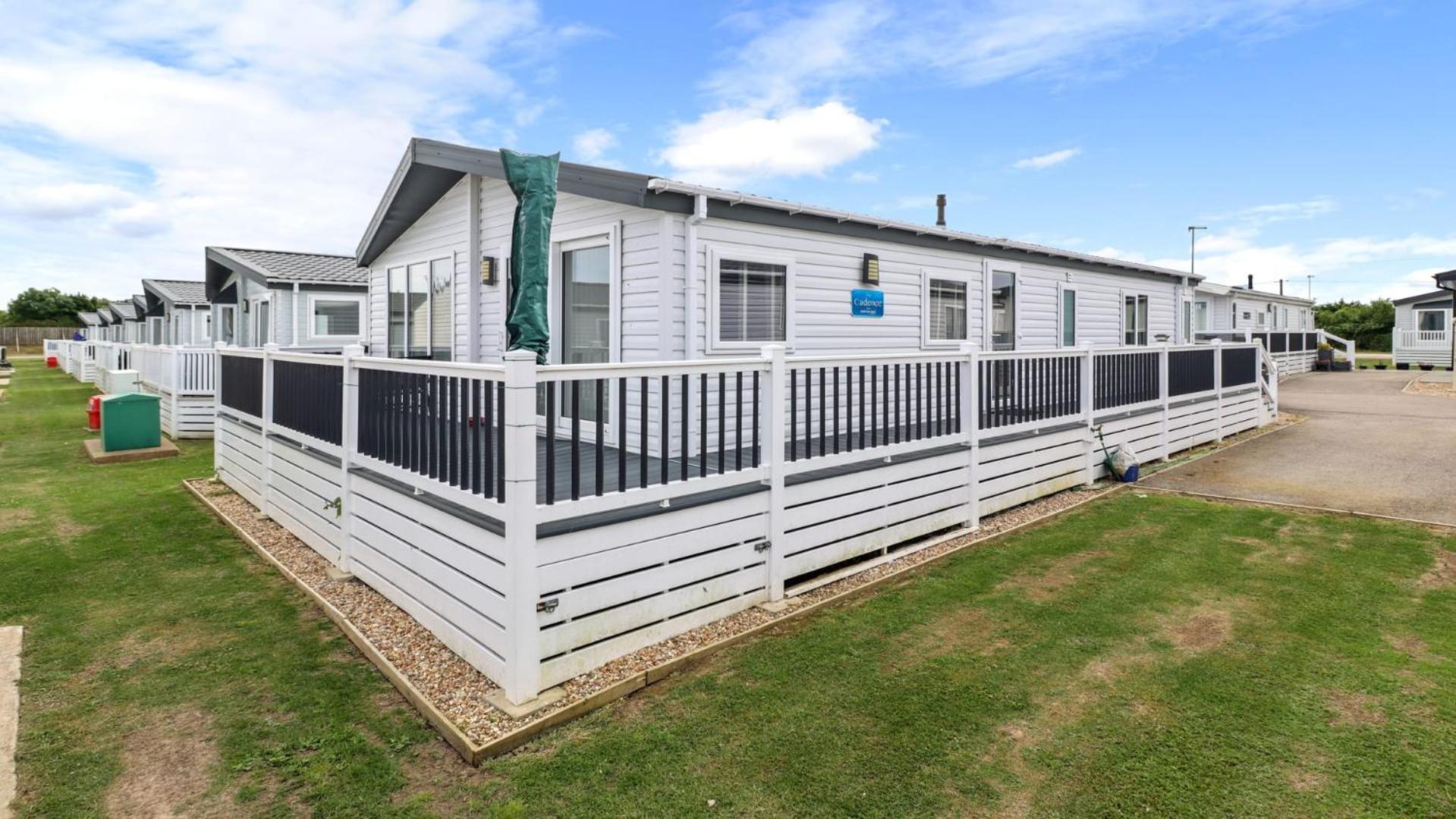 33 Beach Retreat Lodge Pevensey Bay Holiday Park Bagian luar foto
