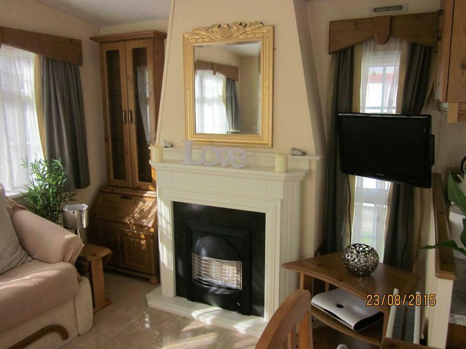 33 Beach Retreat Lodge Pevensey Bay Holiday Park Bagian luar foto