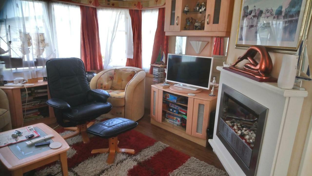 33 Beach Retreat Lodge Pevensey Bay Holiday Park Bagian luar foto