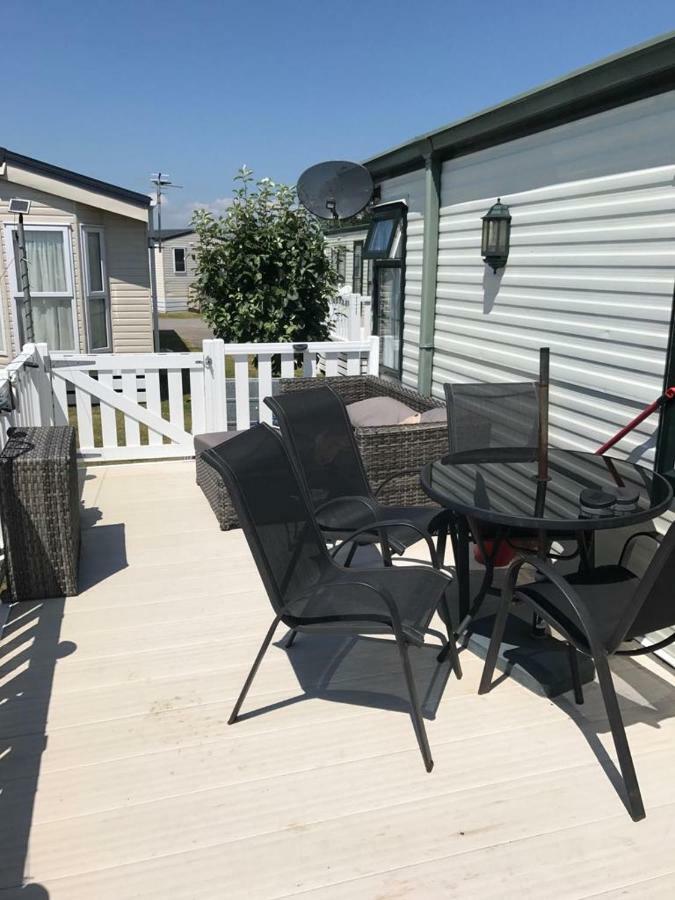 33 Beach Retreat Lodge Pevensey Bay Holiday Park Bagian luar foto