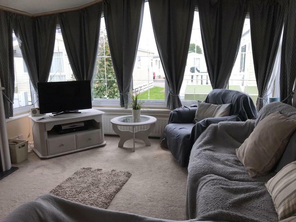 33 Beach Retreat Lodge Pevensey Bay Holiday Park Bagian luar foto