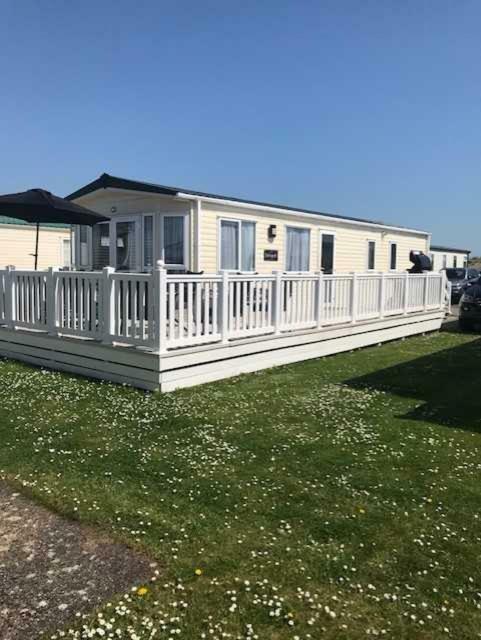 33 Beach Retreat Lodge Pevensey Bay Holiday Park Bagian luar foto